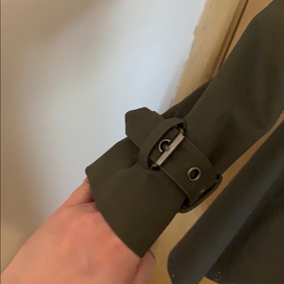 Rebecca Minkoff Army green trench coat w/grommets - Picture 4 of 9